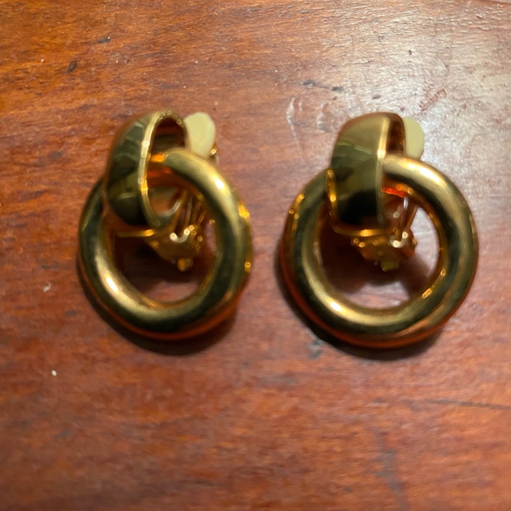 Clip on earrings gold color